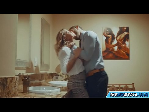 ❤️ Kad te prsata plavuša zavede u javnom toaletu ☑ Kurve kod nas ☑